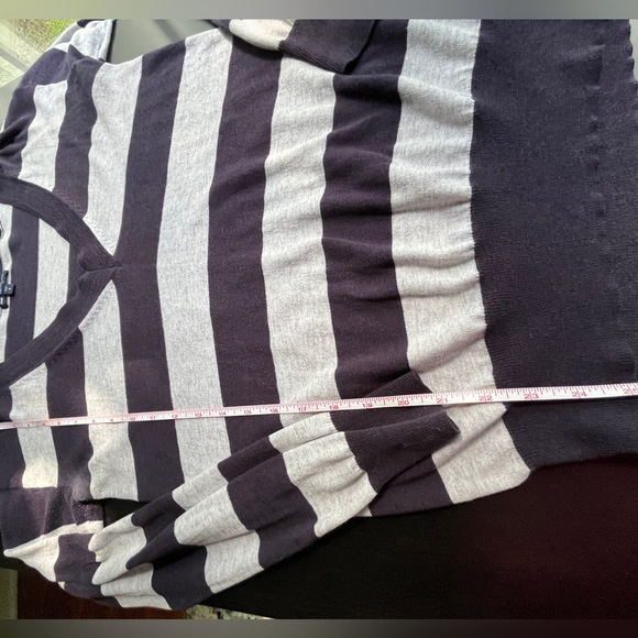 Vintage Gap Boyfriend Sweater with thick navy & light gray stripes-Adult Small - Picture 12 of 16